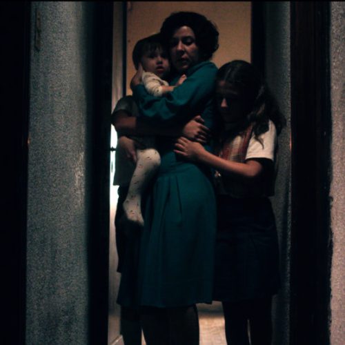 Durmiendo con el enemigo. Crítica: TERROR FAMILIAR