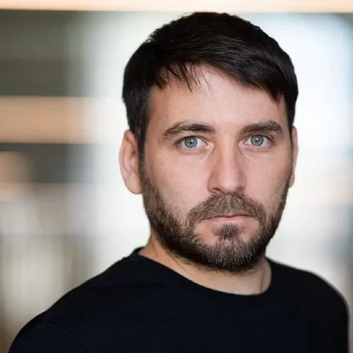 Eduardo Crespo adelanta el 6 FICER
