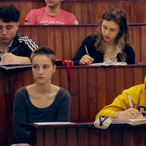 La Ola Verde. Críticas: PIBAS SUPERPODEROSAS – AVE MARIA